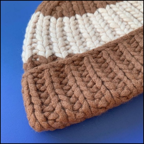 Marc Jacobs Knit Toque Hat Beanie with matching Mittens on String - unisex - Picture 6 of 7